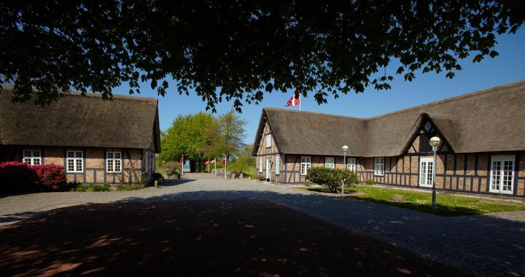Gl. Avernaes Sinatur Hotel & Konference Ebberup Екстериор снимка